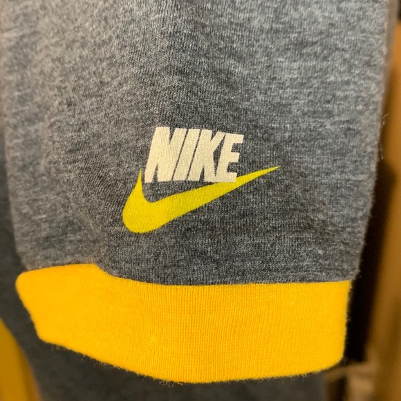 Nike Cooperstown Collection Pittsburgh Pirates Slim Fit Short-Sleeved T-shirt - Picture 5 of 9